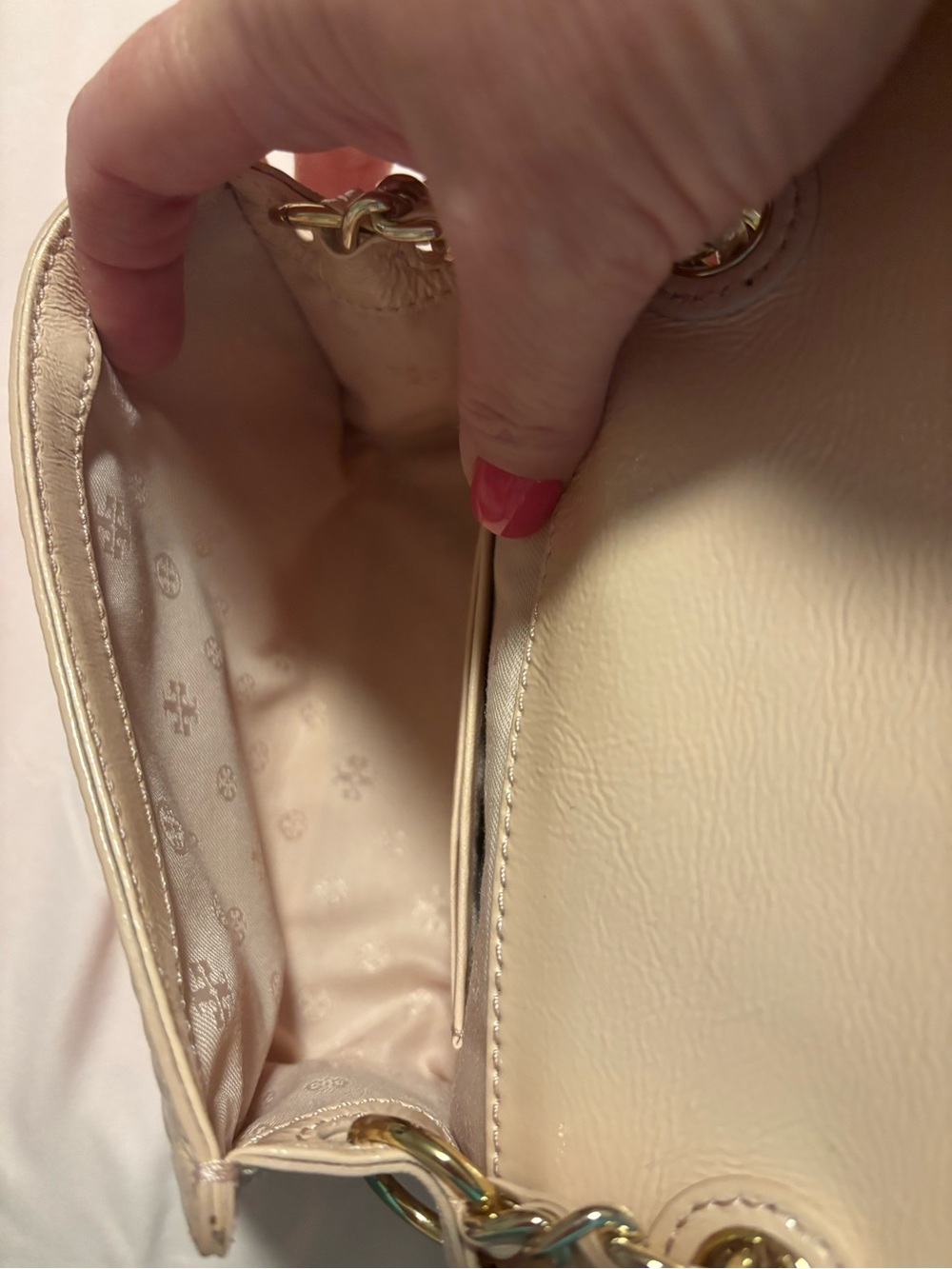 Tory Burch Blush Marion Embossed Crossbody with Gold Chain and Accents - Picture 6 of 6